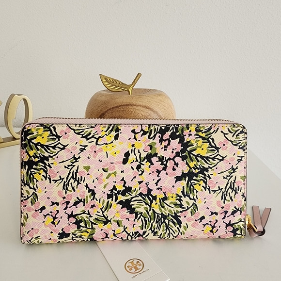 Tory Burch Wallet - Picture 2 of 3